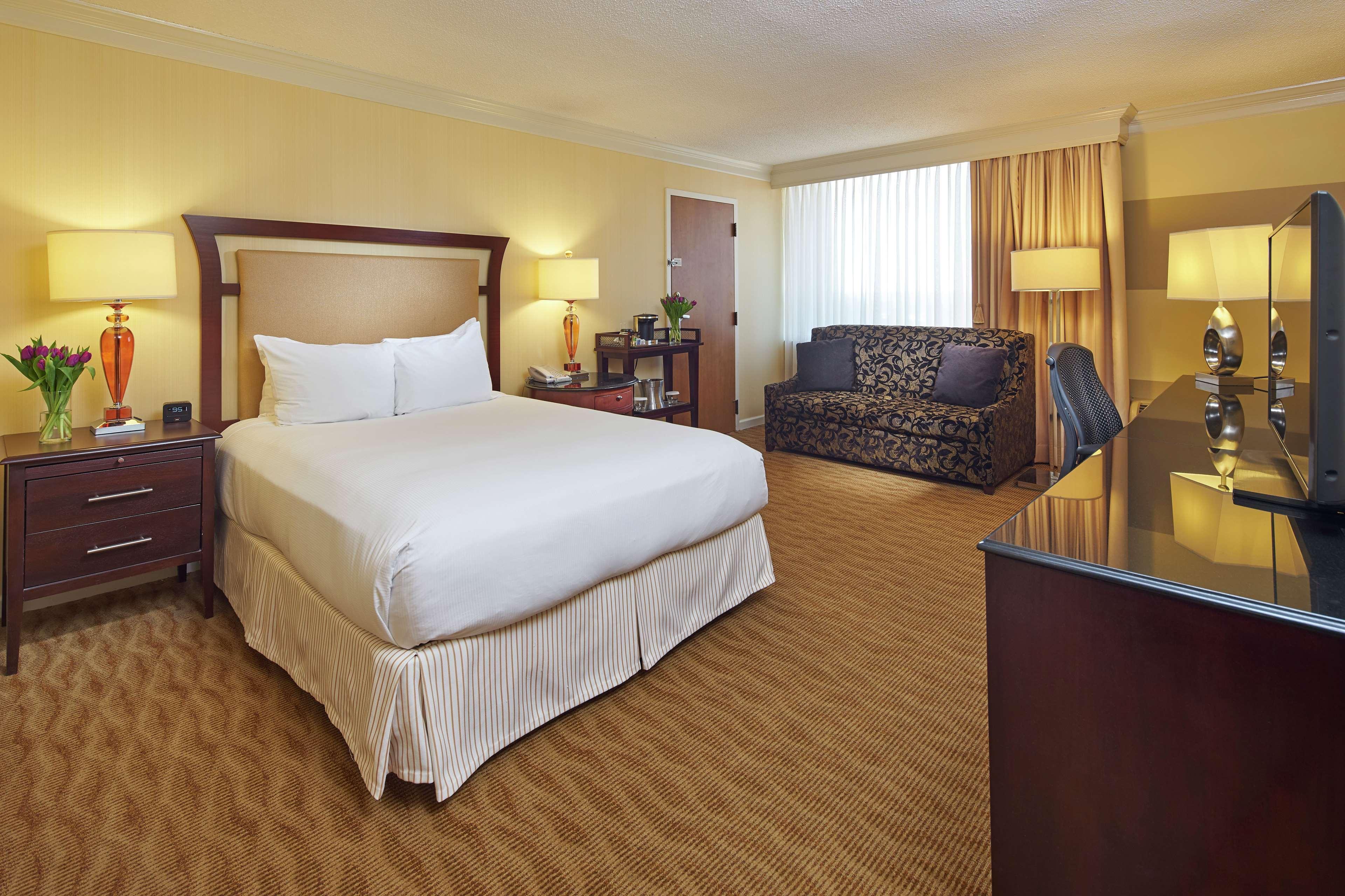 Hilton Raleigh North Hills Hotel Værelse billede