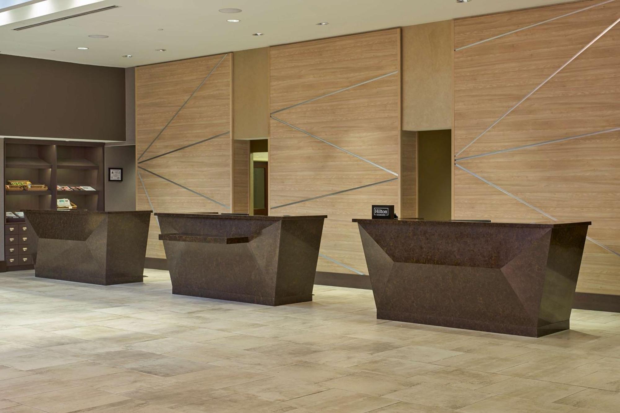 Hilton Raleigh North Hills Hotel Eksteriør billede