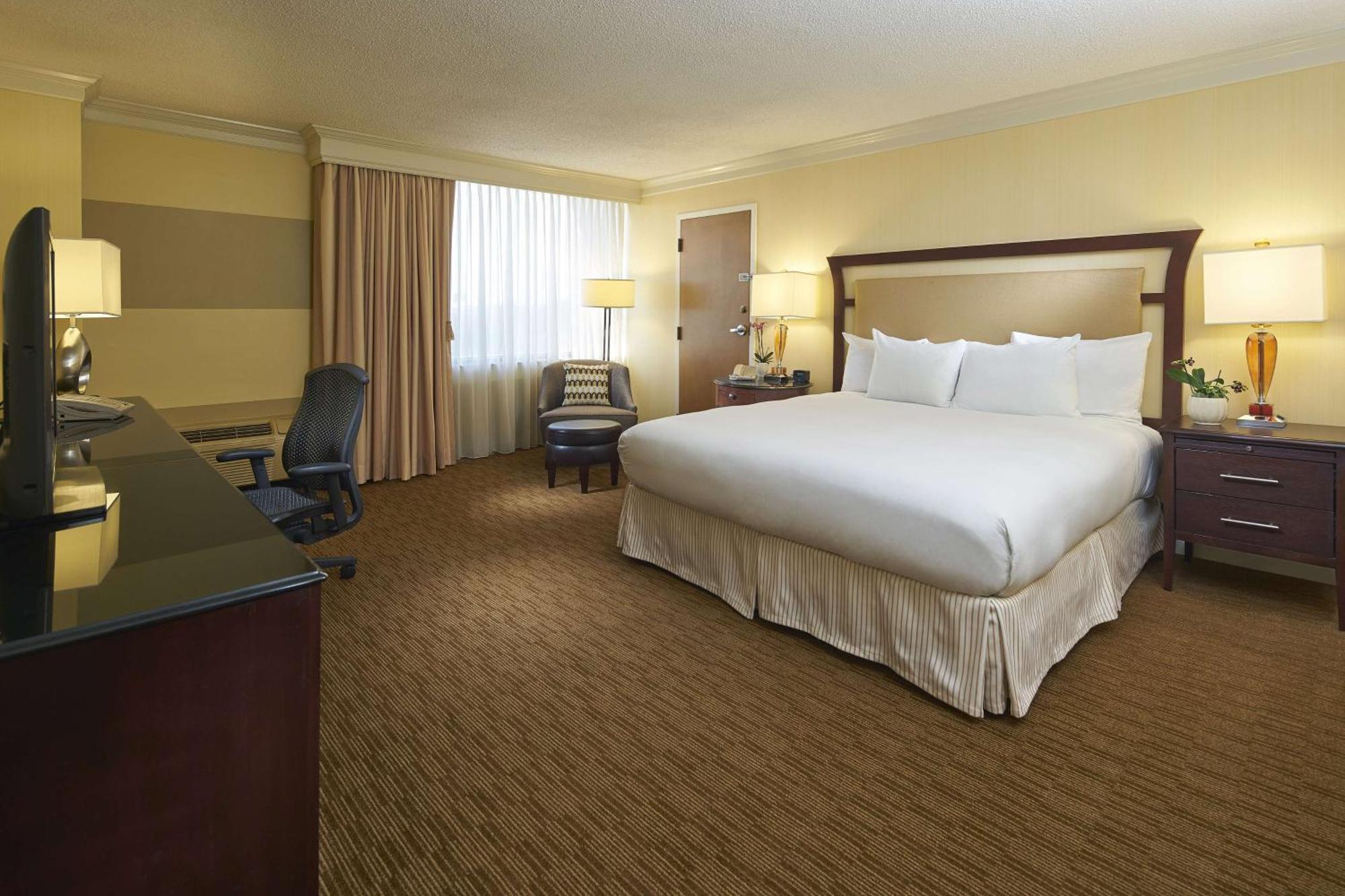Hilton Raleigh North Hills Hotel Eksteriør billede
